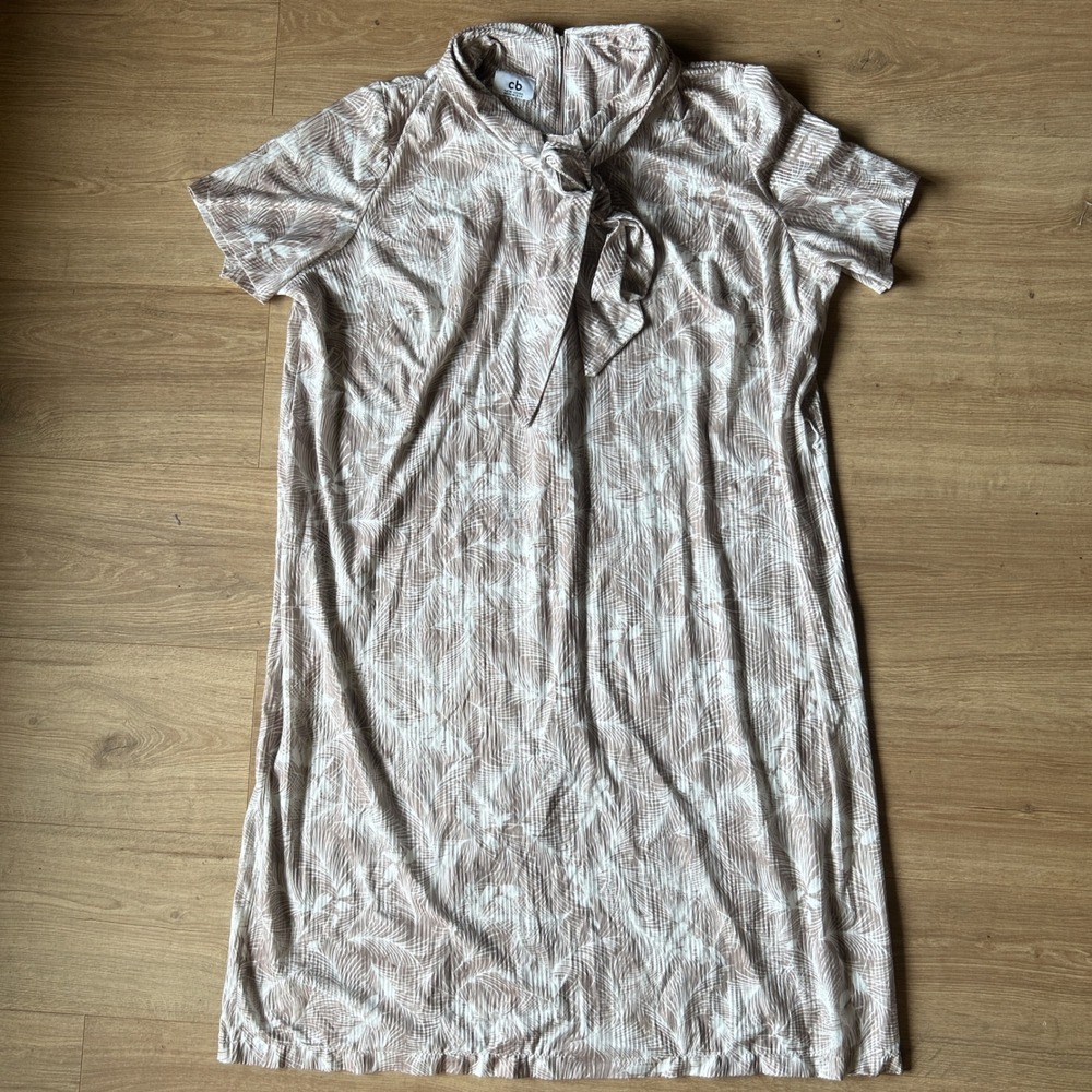 CB New‎ York Women Beige White Palm Leaf Tie Neck Shift Dress